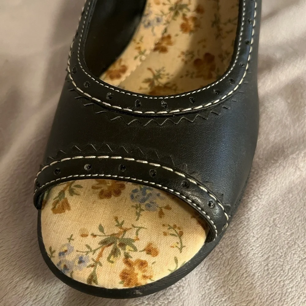 Lower East side peep toe wedges with floral footbed size 7.5
